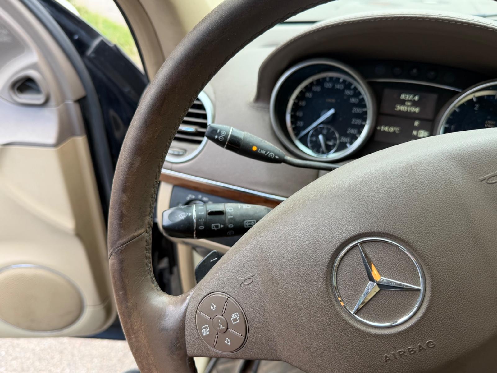 Mercedes-Benz GL350 2009 — photo 15