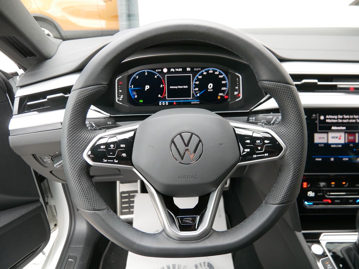 Fahrzeugabbildung Volkswagen Arteon SB 4M 2.0 R-Line NEU76T Leder AHK IQ.Ligh