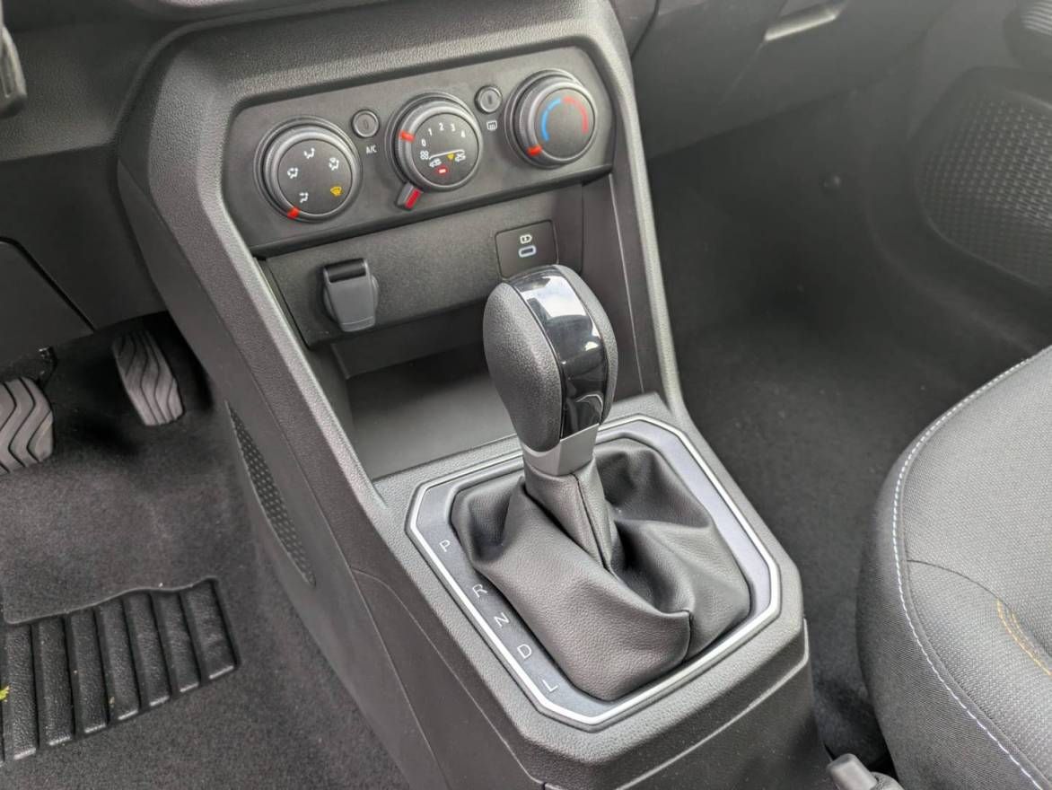 Fahrzeugabbildung Dacia Sandero Stepway Expression TCe 90 CVT