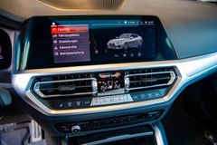 BMW M440i xDrive Coupe*HUD*SHD*PDC*SHZ*LED*18"*