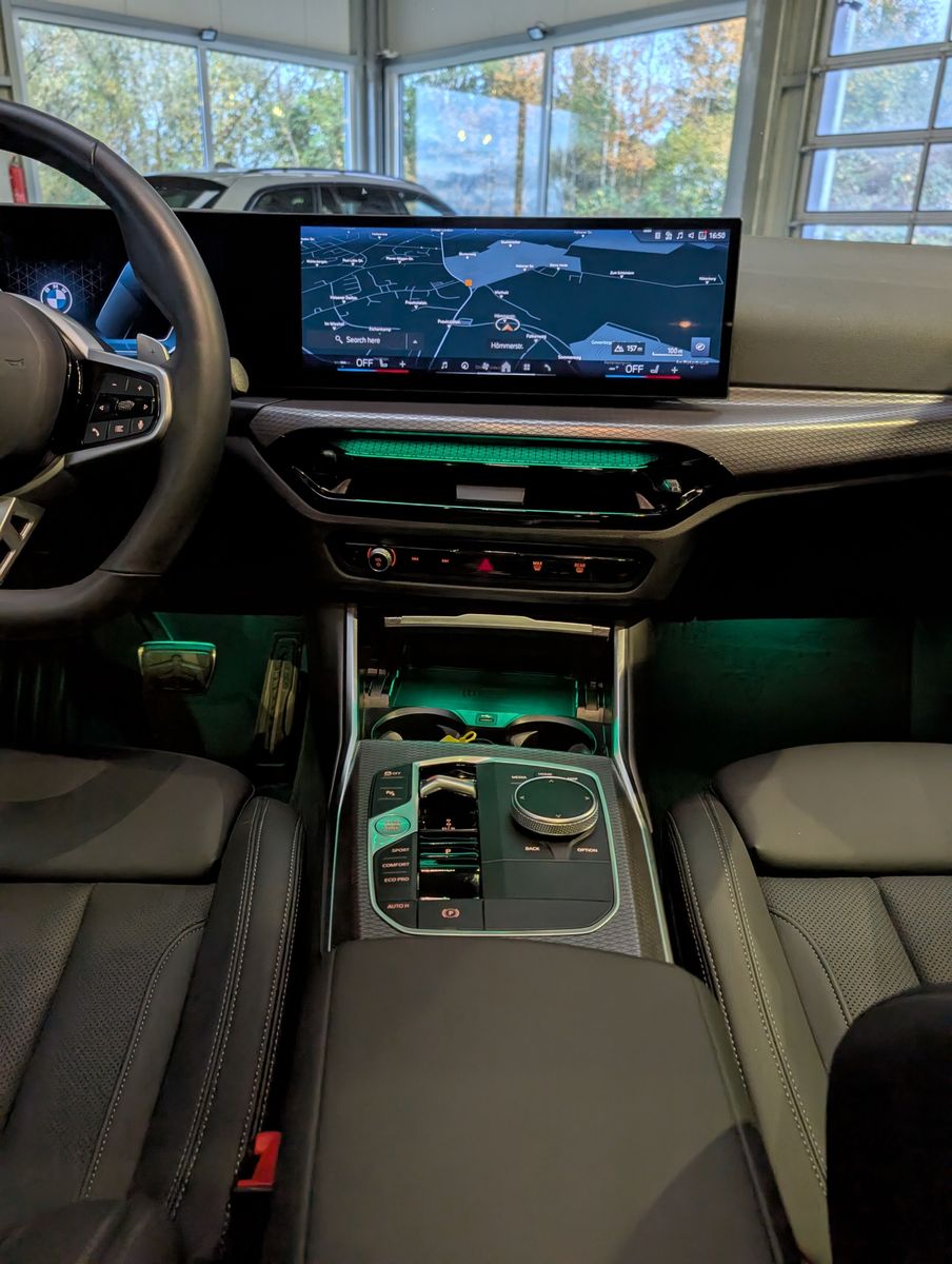 Fahrzeugabbildung BMW 320 d M-Sport Ad-LED ACC Comfort Kamera Pano AHK