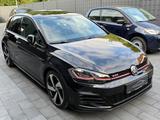 Volkswagen Golf VII Lim. GTI Virtual Tacho ACC LED RFK - Volkswagen Golf: Schwarz, GTI