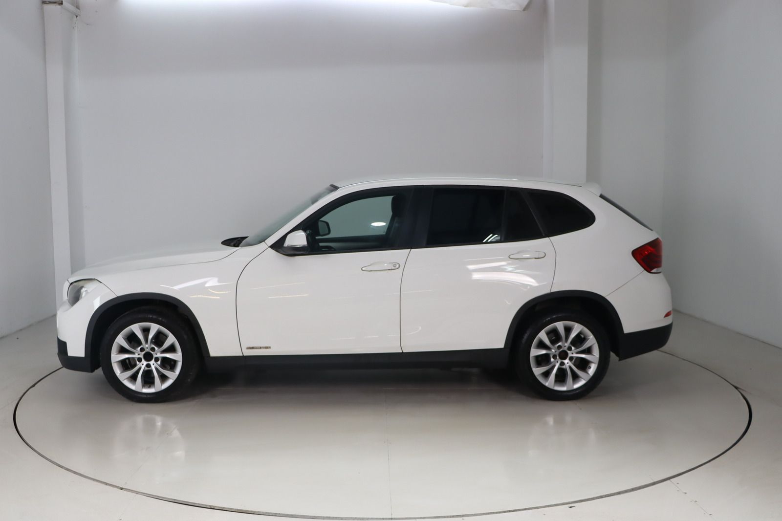 Fahrzeugabbildung BMW X1 sDrive 18i * Sitzhzg. * PDC