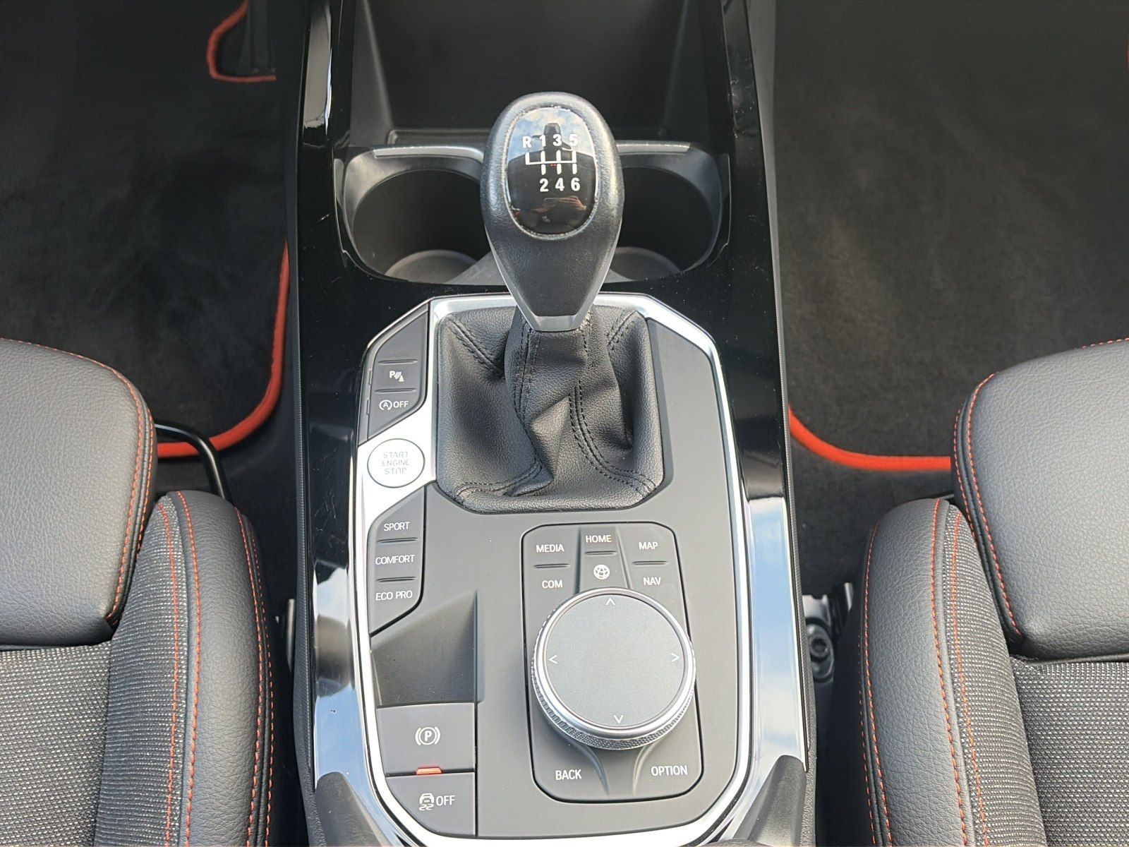 BMW 118i HIFI LORDOSE SPORTSITZE LED SHZ TEMPOMAT BT foto 14