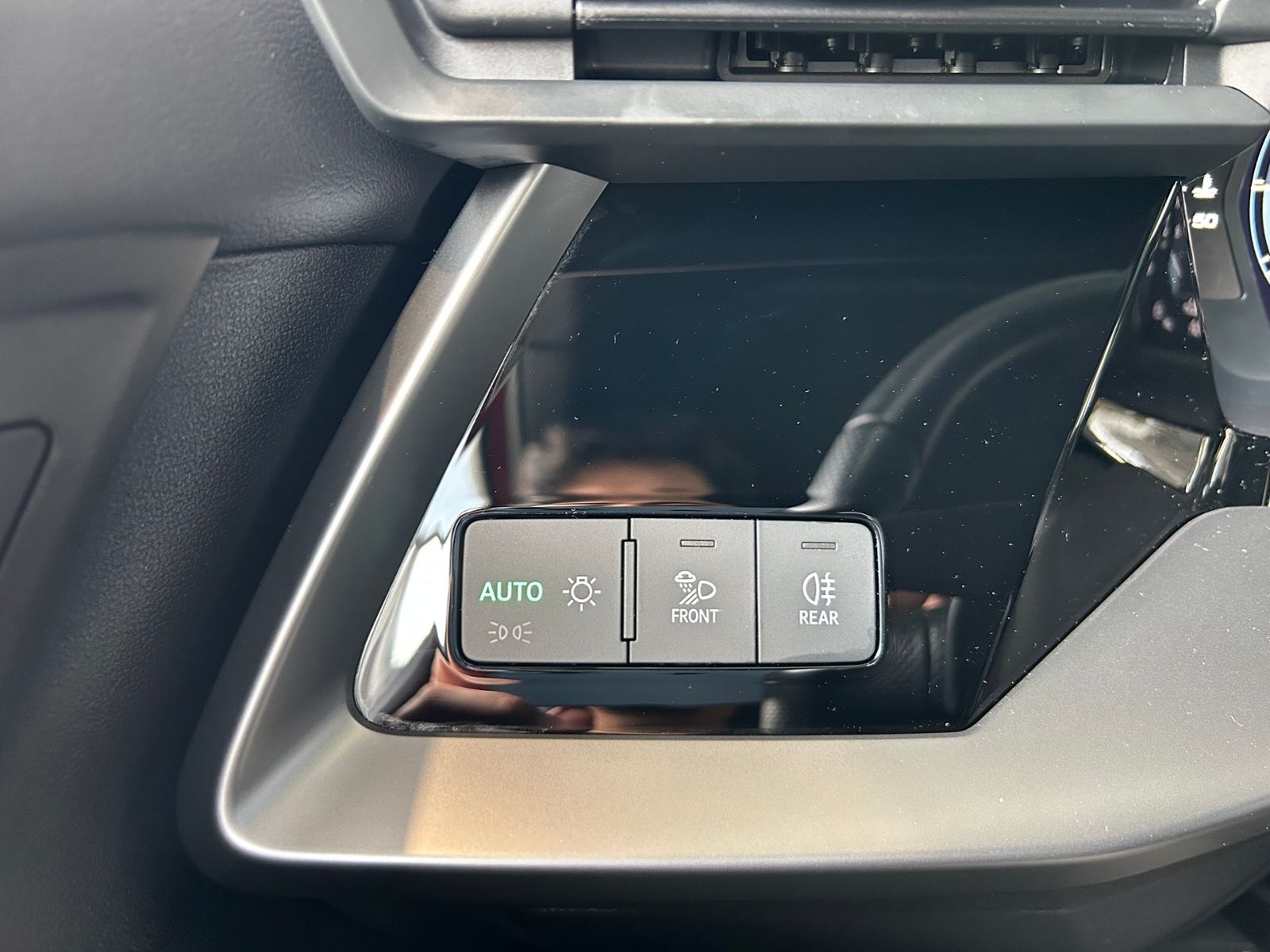 Fahrzeugabbildung Audi A3 Sportback  35 TFSI S line AHK LED NAVI