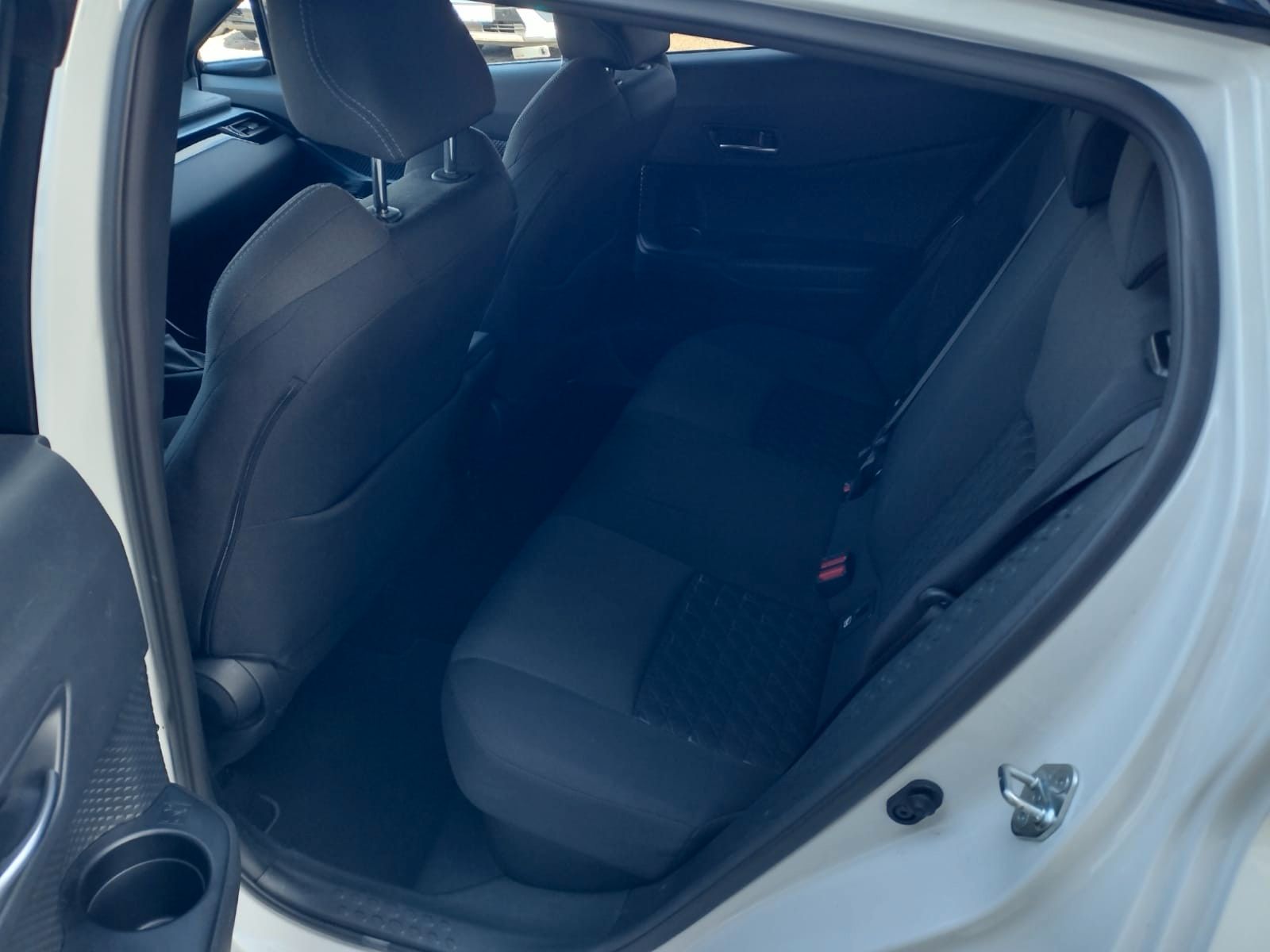 Toyota C-HR (10/2021, Hybrid (Benzin/Elektro))