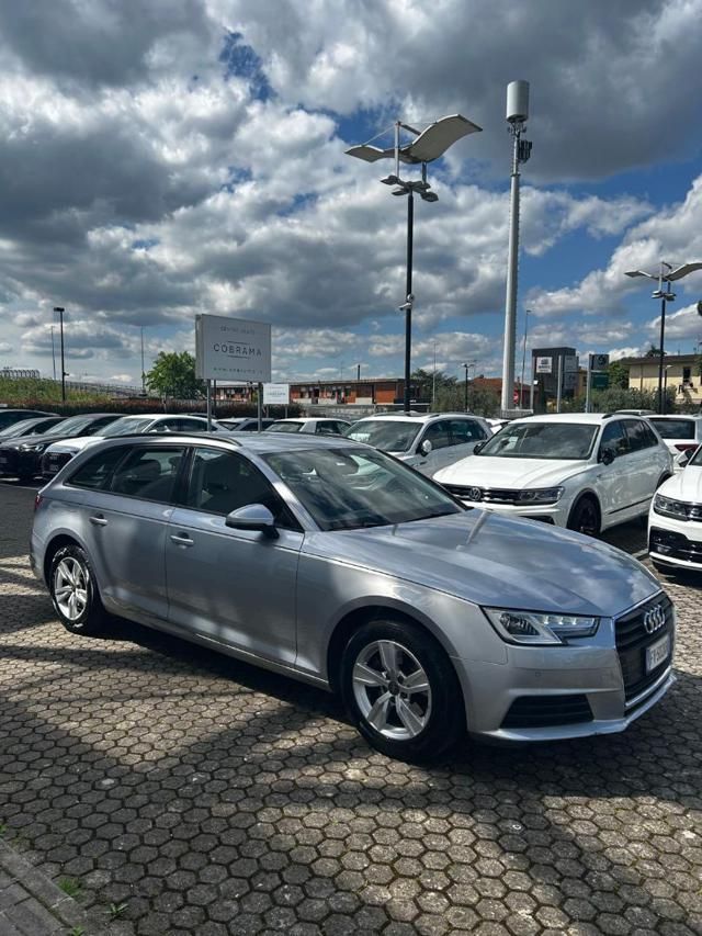 Audi AUDI A4 Avant 2.0 TDI 150 CV S tronic Business imagem 2
