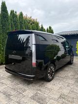 Hyundai STARIA 2.2 CRDi Signature 7-Sitzer Auto 4WD ... - Hyundai STARIA von privat