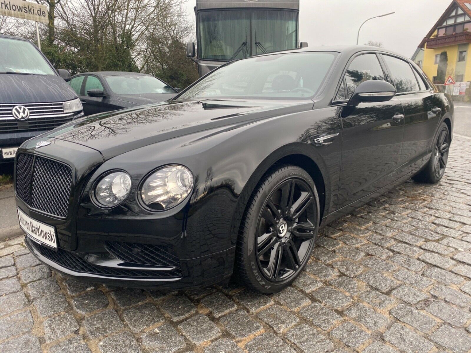 BENTLEY Flying Spur