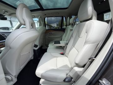 Volvo XC90 - 12