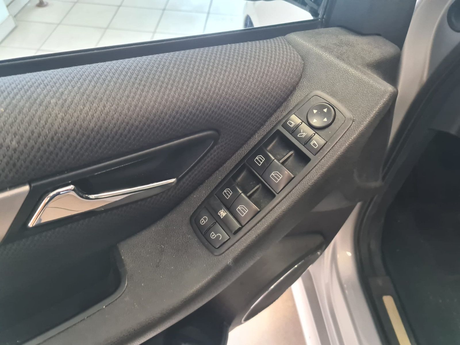 Fahrzeugabbildung Mercedes-Benz B 200 CDI / PANO / KLIMA / AUTOMATIK