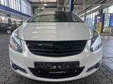 Opel Corsa D Color Edition KLIMA/LENKRADHEIZUNG/ SHZ - Opel Corsa aus 2010: Edition