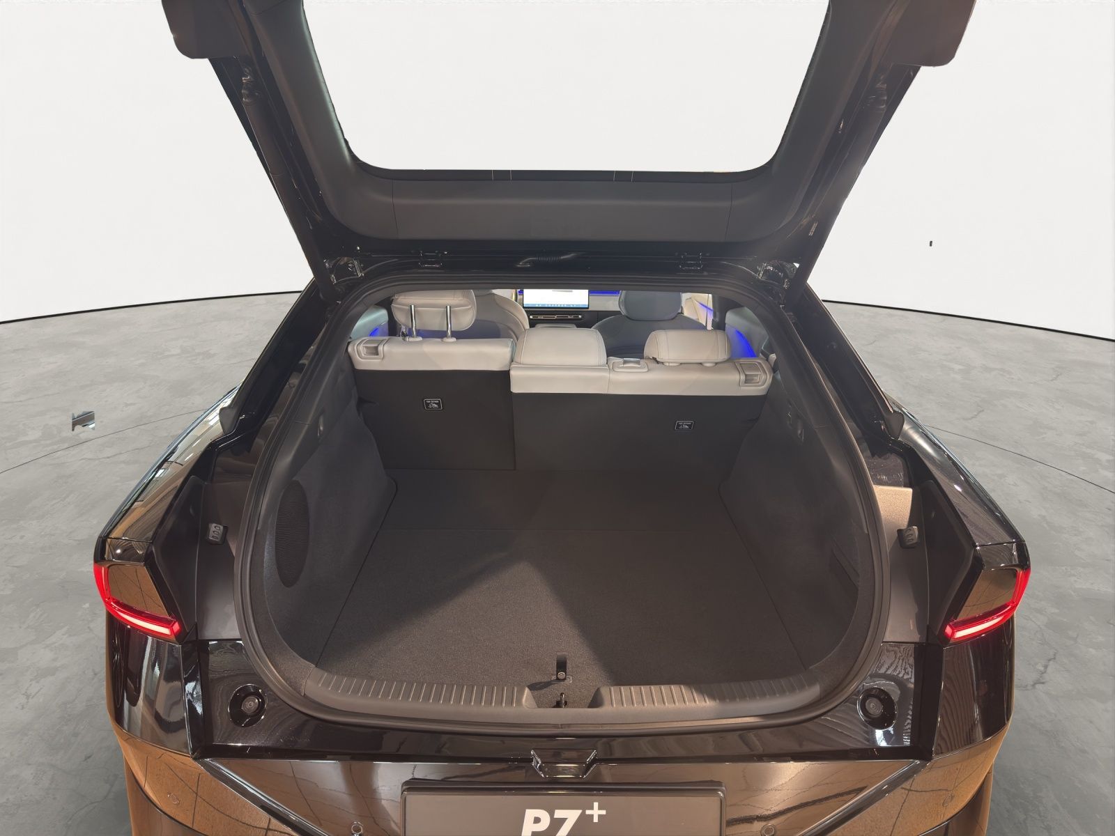 XPENG P7