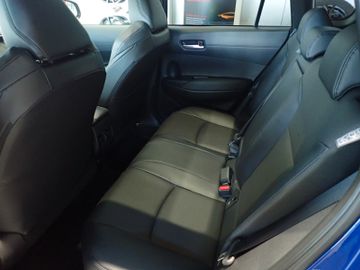 Fahrzeugabbildung Toyota Corolla Cross 2.0 Hybrid Lounge