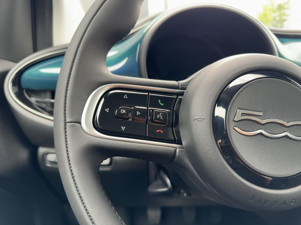 Fahrzeugabbildung Fiat 500 Hybrid Limousine ICON, K-Paket,Rückfahrkamer