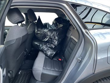 Citroën C4 Shine PT 130 EAT 8 Navi+SHZ+HUD+RFK+LM