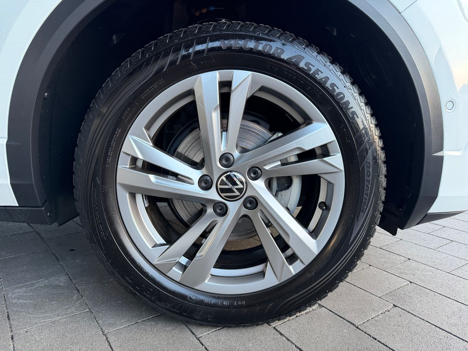 Volkswagen T-Roc - Bild 12