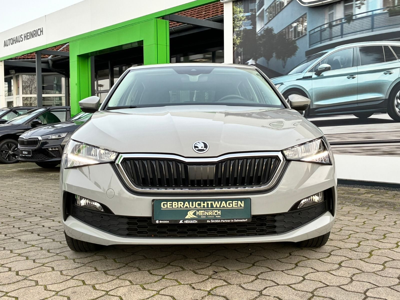 Fahrzeugabbildung SKODA Scala 95PS 5-Gang*LED*SHZ*PDC*SmartLink