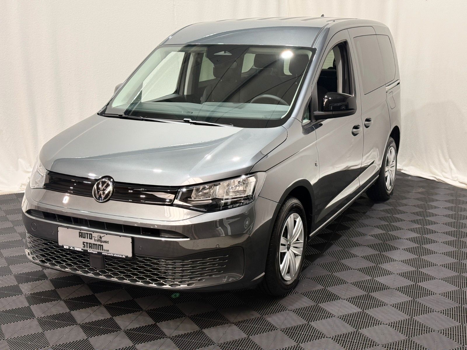 Fahrzeugabbildung Volkswagen Caddy DSG Family AppConnect/ Rückfahrkamera