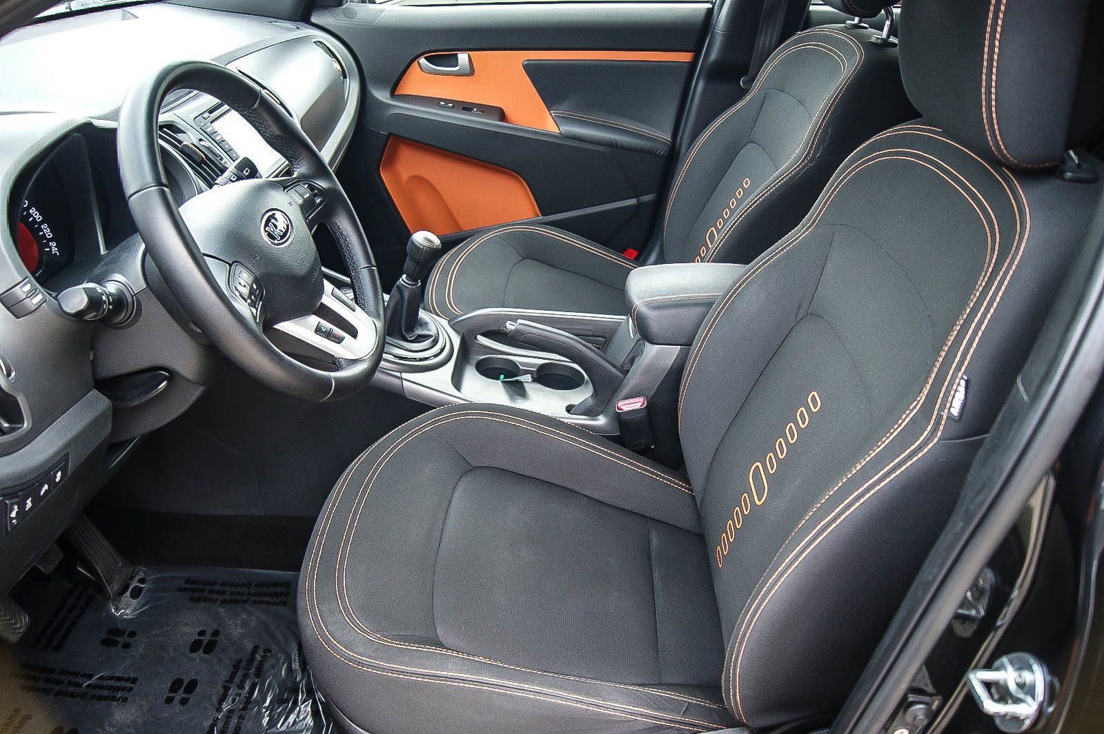 Fahrzeugabbildung Kia Sportage 2.0i Dream 4WD ANHÄNGERKUPPLUNG ORANGE