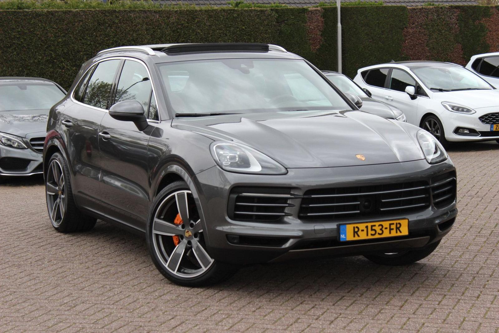 Porsche Cayenne 3.0 E-Hybrid / Trekhaak / Panoramadak /