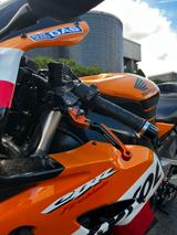 Honda CBR1000RR FIREBLADE SC57  - HONDA 2005 CBR 1000 RR