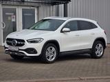 Mercedes-Benz GLA 180 Progressive/NAVI/LED/KAMERA 360°/HEADUP - Mercedes-Benz GLA 180 aus 2021