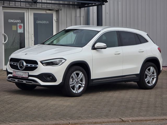 Mercedes-Benz GLA 180 Progressive/NAVI/LED/KAMERA 360°/HEADUP