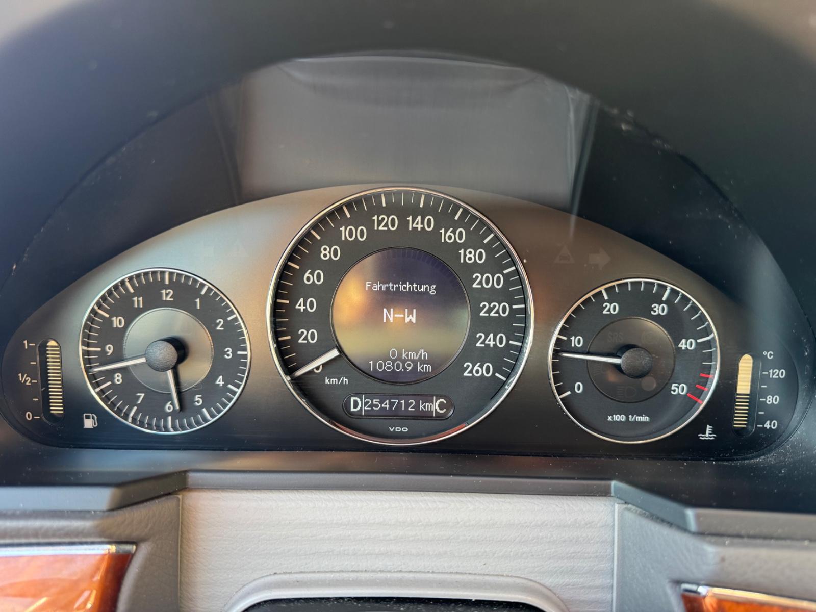Mercedes-Benz E 220 CDI Classic