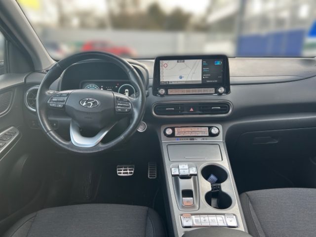 Fahrzeugabbildung Hyundai KONA Prime Elektro 2WD HUD Navi Soundsystem LED