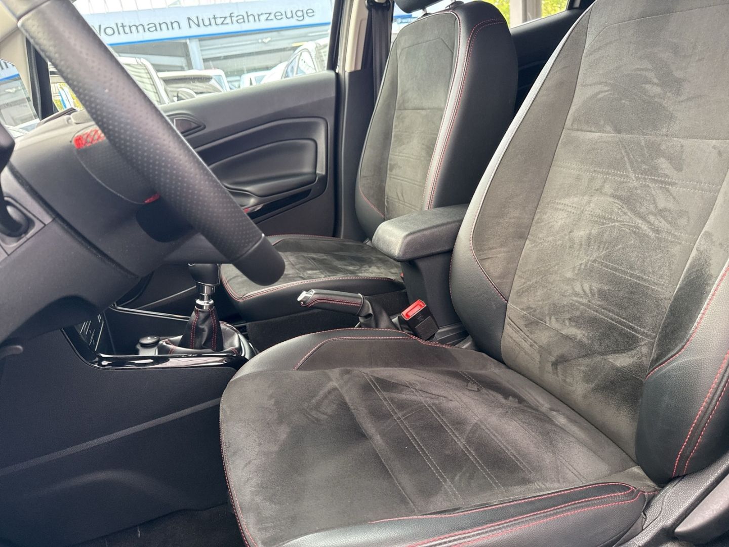 Fahrzeugabbildung Ford EcoSport ST-Line 1.0 EcoBoost EU6d DAB Android/C