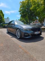 BMW 320d xDrive Touring M Sport Auto TÜV/ Service Ne - BMW 320 Gebrauchtwagen in Stuttgart