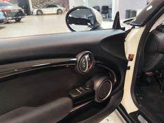 Fahrzeugabbildung MINI Mini Cooper S 3-trg. (T-LEDER/SHZ/KLIMAAUT/SPORT