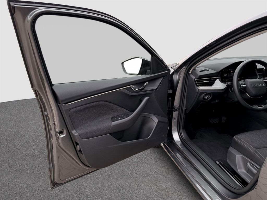 SKODA Scala Top Selection SHZ PDC Rückfahrkamera ALU SKODA Scala Top Selection SHZ PDC Rückfahrkamera ALU