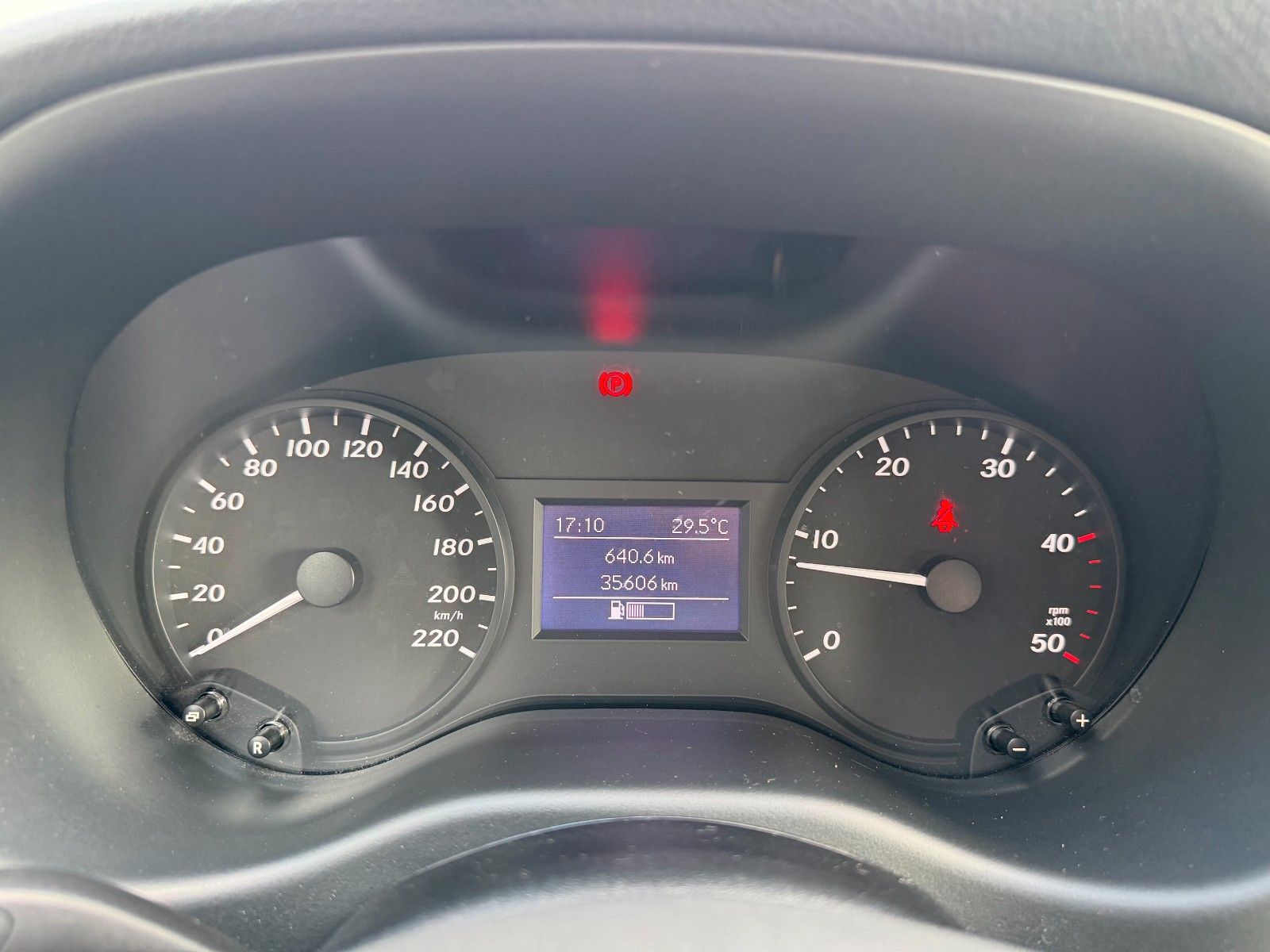 Fahrzeugabbildung Mercedes-Benz Vito 114 CDI Tourer Extral Klima