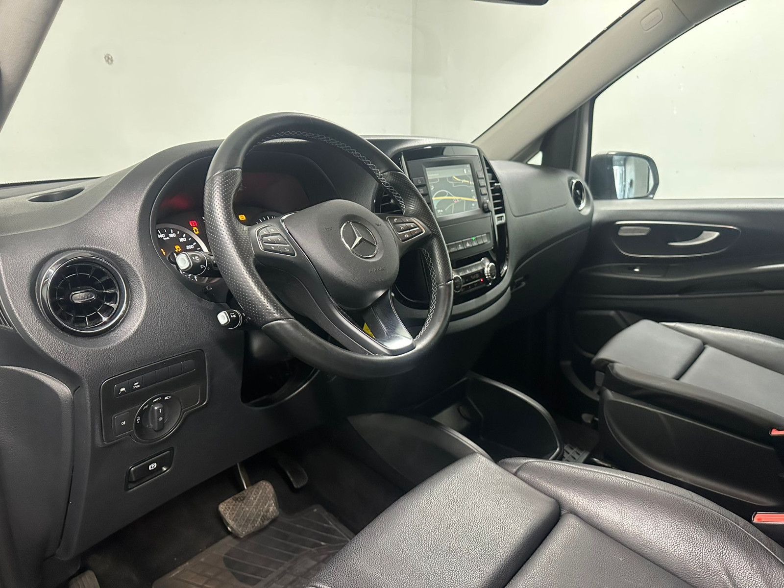 Fahrzeugabbildung Mercedes-Benz Vito 119CDI Tourer Lang EDITION*DISTRO*AHK*LED*
