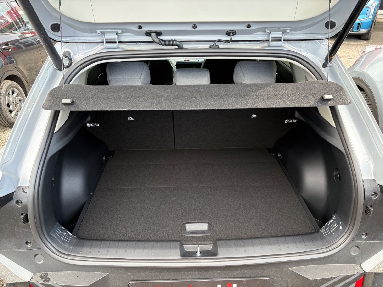 Kia EV4 81,4-kWh Earth imagem 3