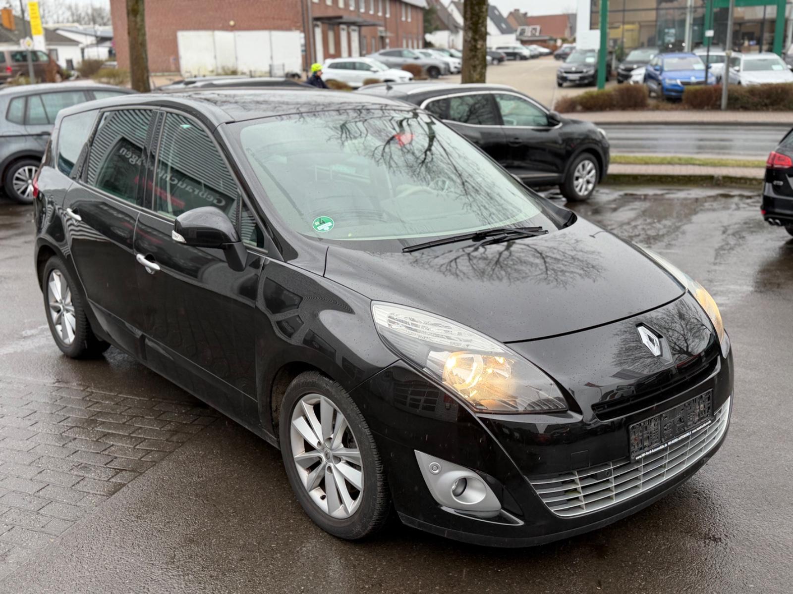 Renault Scenic 2010 — rear view