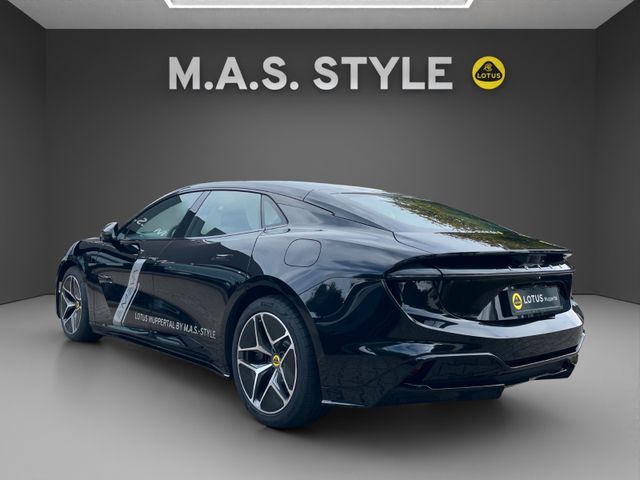 Fahrzeugabbildung Lotus Emeya Glasdach Autobahn Assistent