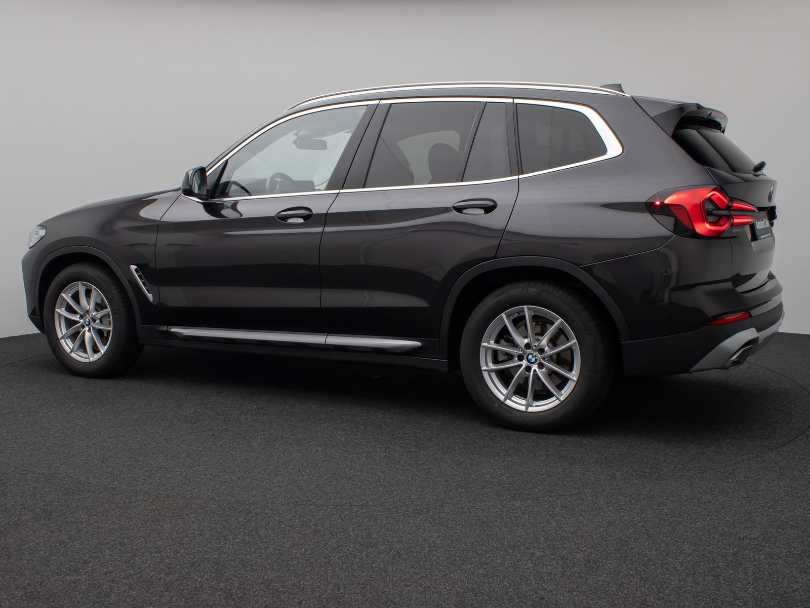 Fahrzeugabbildung BMW X3 xD30i Panorama 360°HUD DAB HiFi Komfort Sport