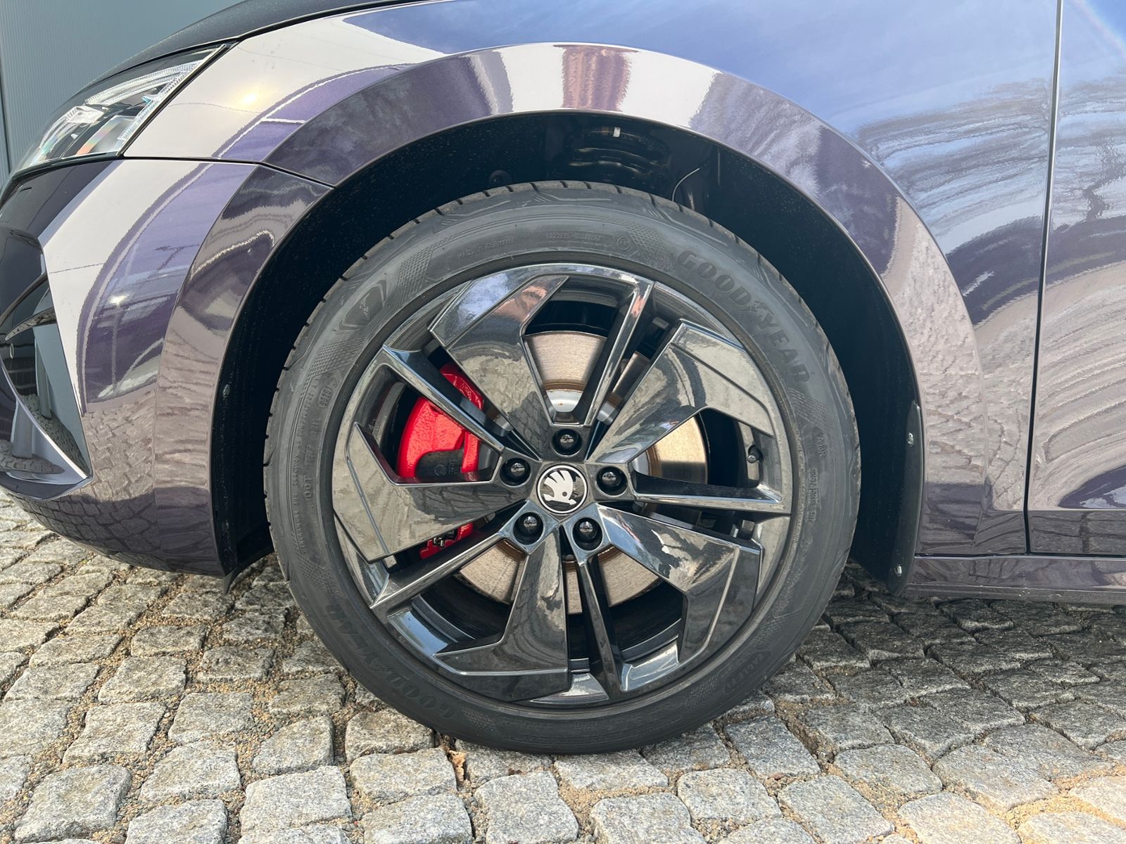 Fahrzeugabbildung SKODA Octavia Combi RS 2.0 TSI DSG *Panorama, AHK, Ind
