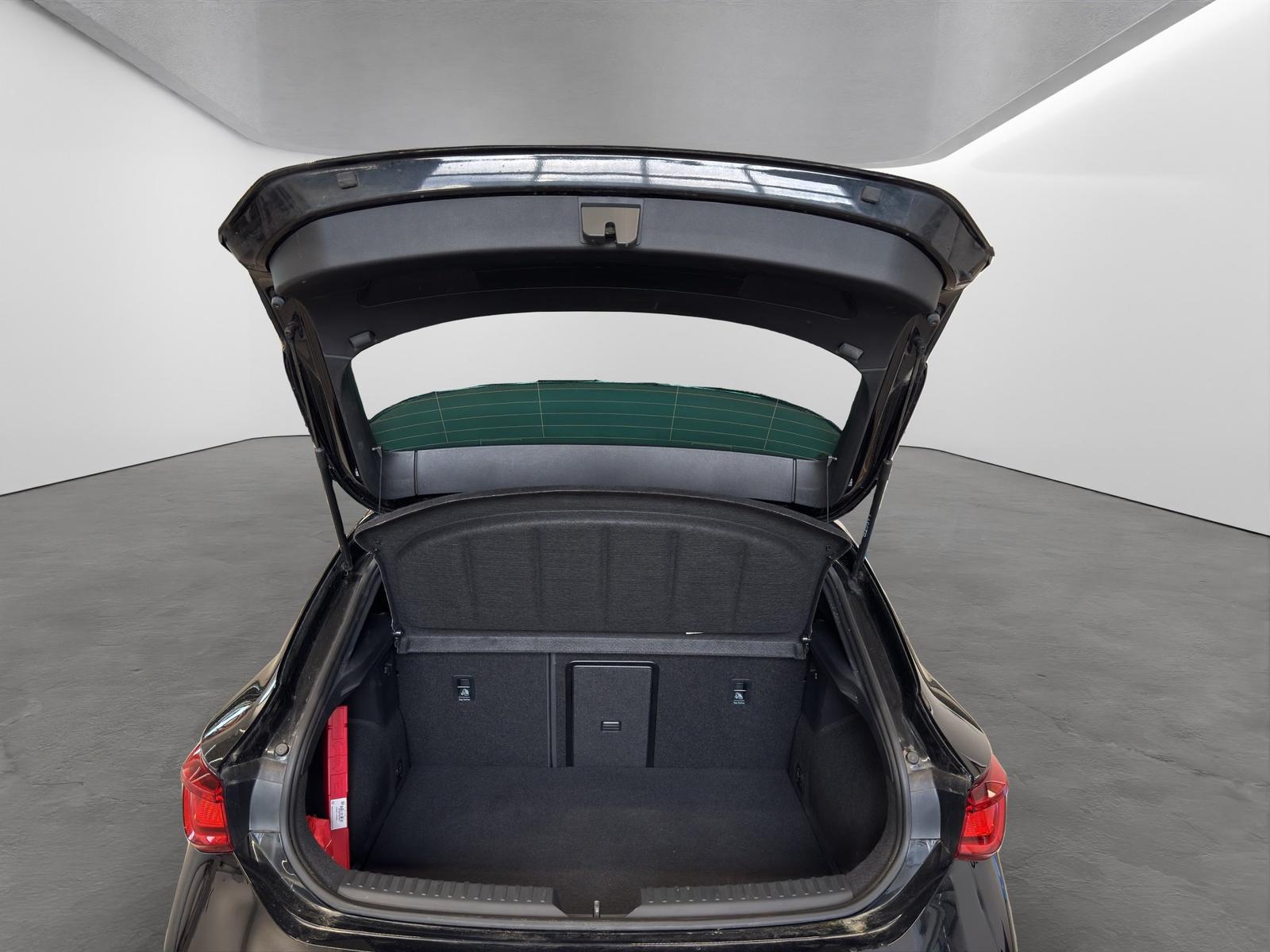 Cupra Leon 1.4 e-Hybrid DSG VZ LED NAVI 19-ALU KEYLESS
