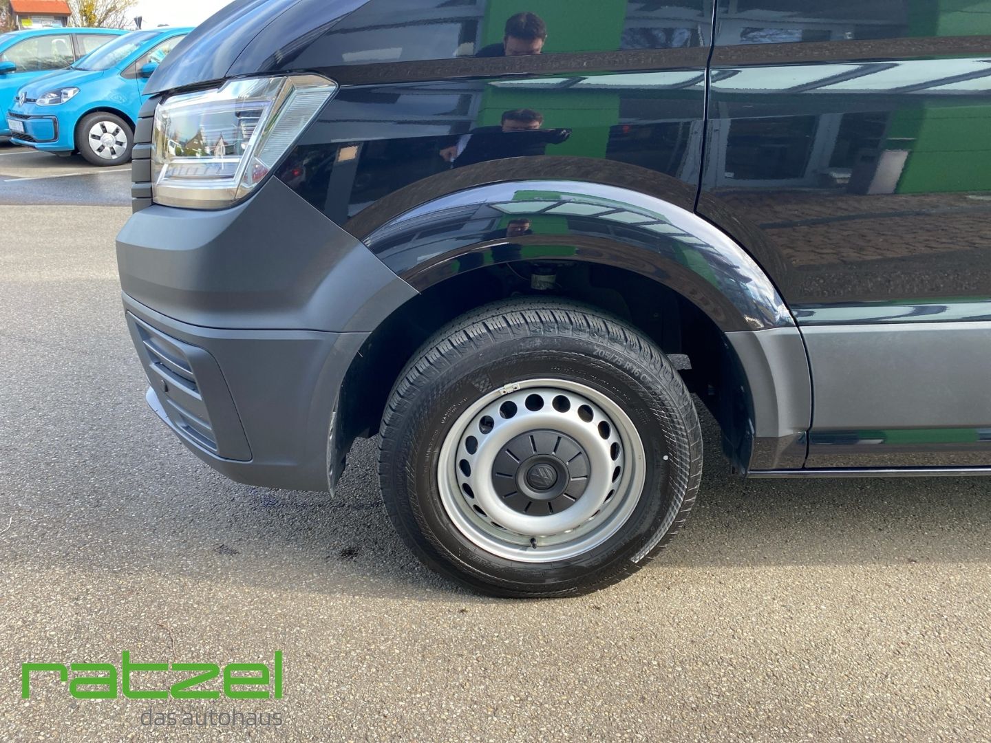 Fahrzeugabbildung Volkswagen Crafter Hochdach 35 Kasten MR 2.0 TDI DSG+AHK+LE