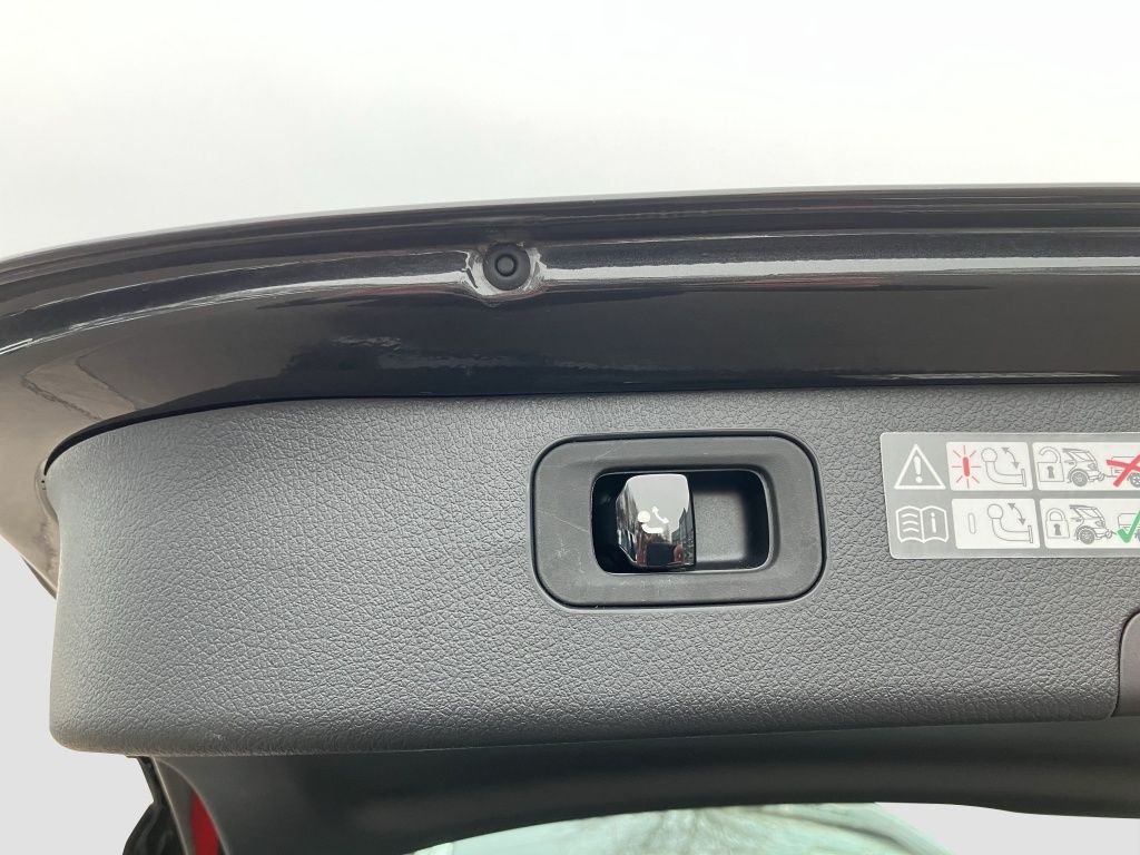 Fahrzeugabbildung Mercedes-Benz C 300 d T-Modell AMG Line*el. Heckklappe*Kamera