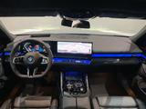 BMW i5 eDrive40 20" LMR, AHK, Allrad M Sportpaket - mit Elektro-Antrieb: Grau, Sportpaket