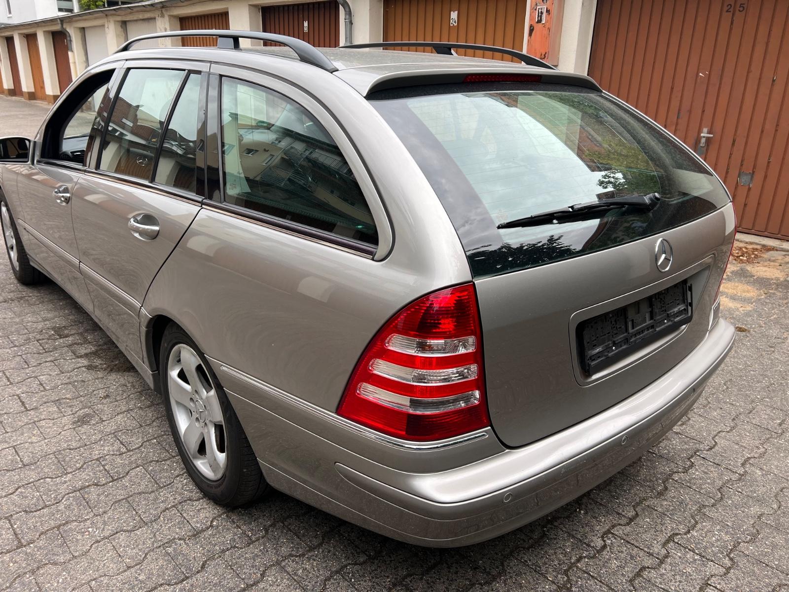 Mercedes-Benz C220 2004 — photo 5