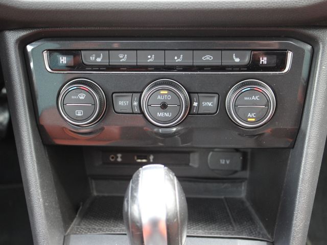 Tiguan 2,0 TDI Highline 4M AHK*Leder*PanoD