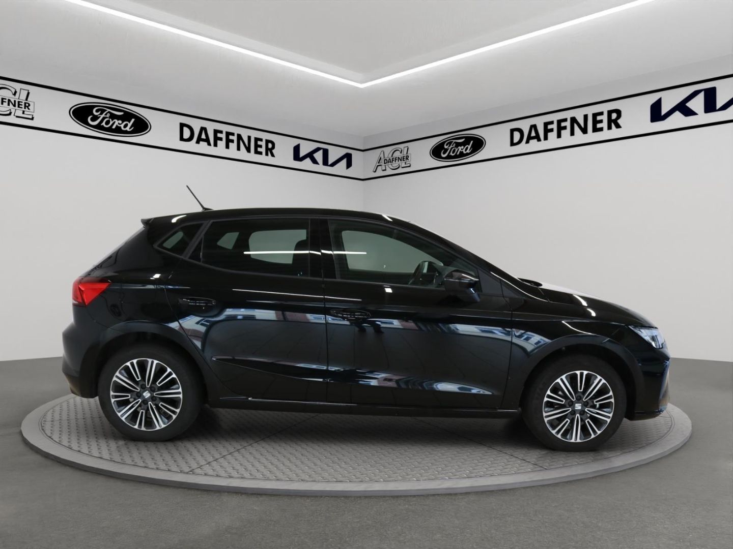 Fahrzeugabbildung SEAT Ibiza 1.0 MPI 59 kW Style Digitales Cockpit LED