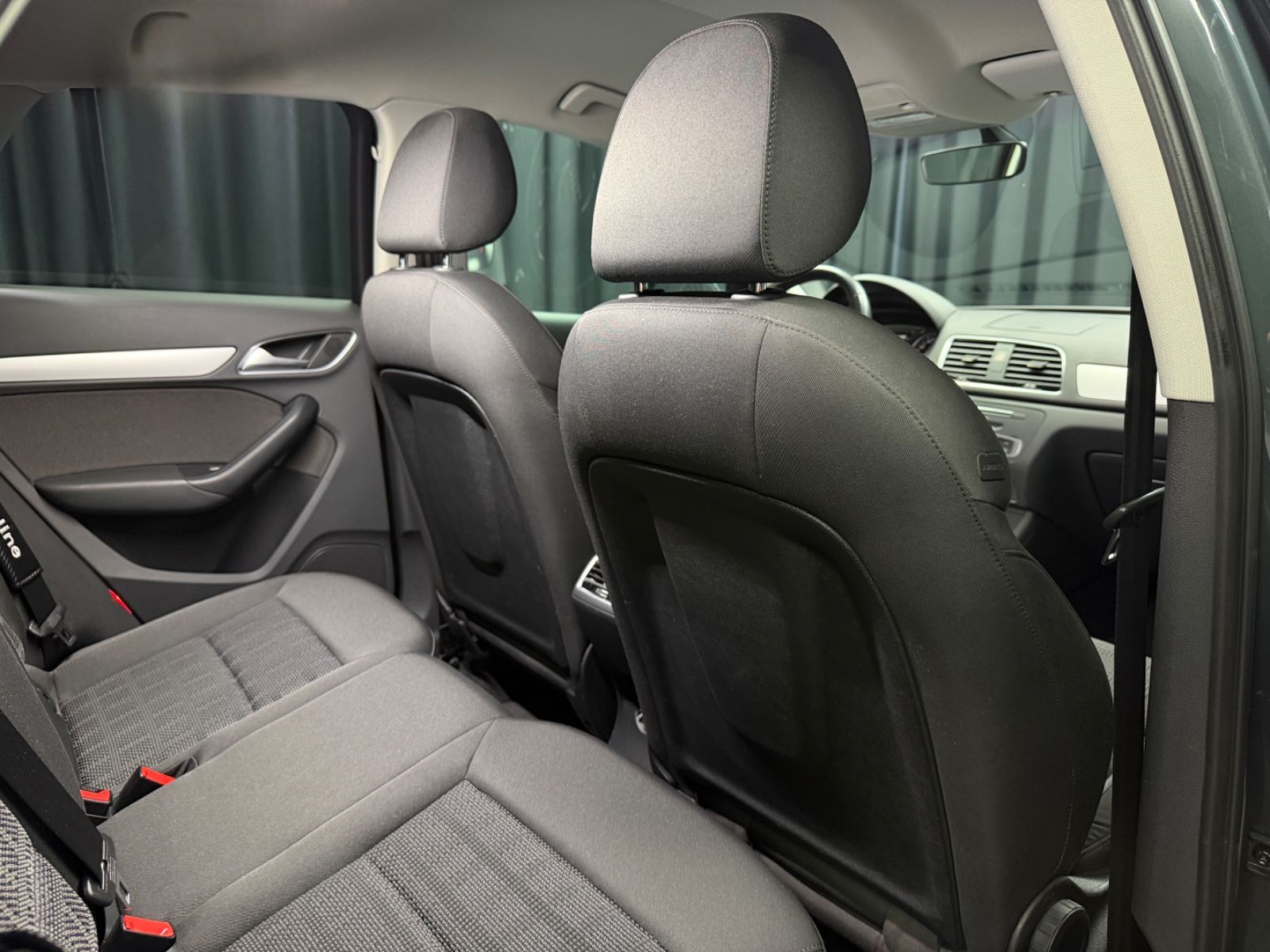 Fahrzeugabbildung Audi Q3 sport|S-Line|S-Tronic|AHK|NAVI|AUTOMATIK