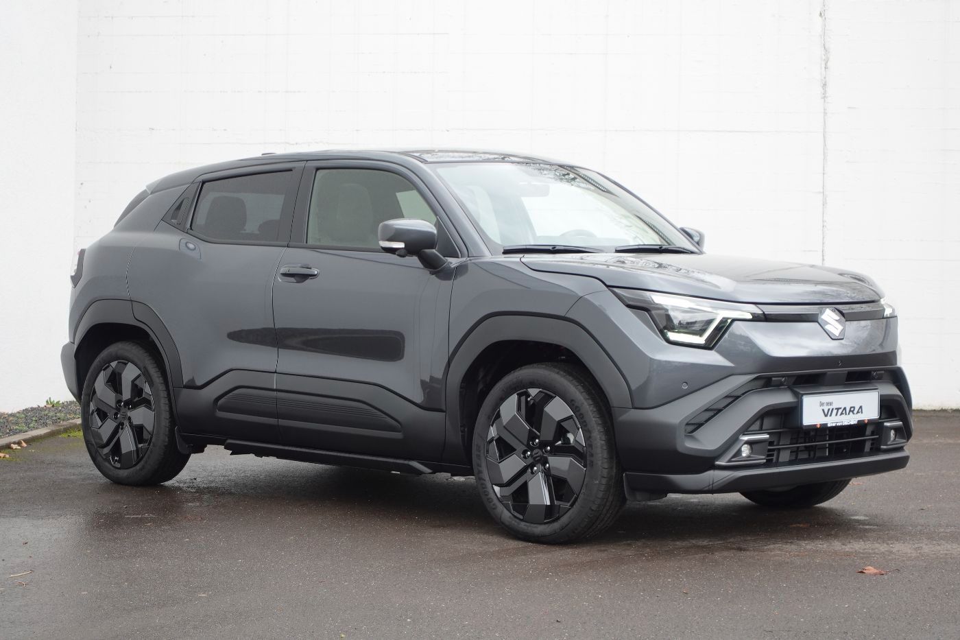 Fahrzeugabbildung Suzuki e Vitara 61kWH Allgrip-e Comfort+ Kamera,PP,SHZ